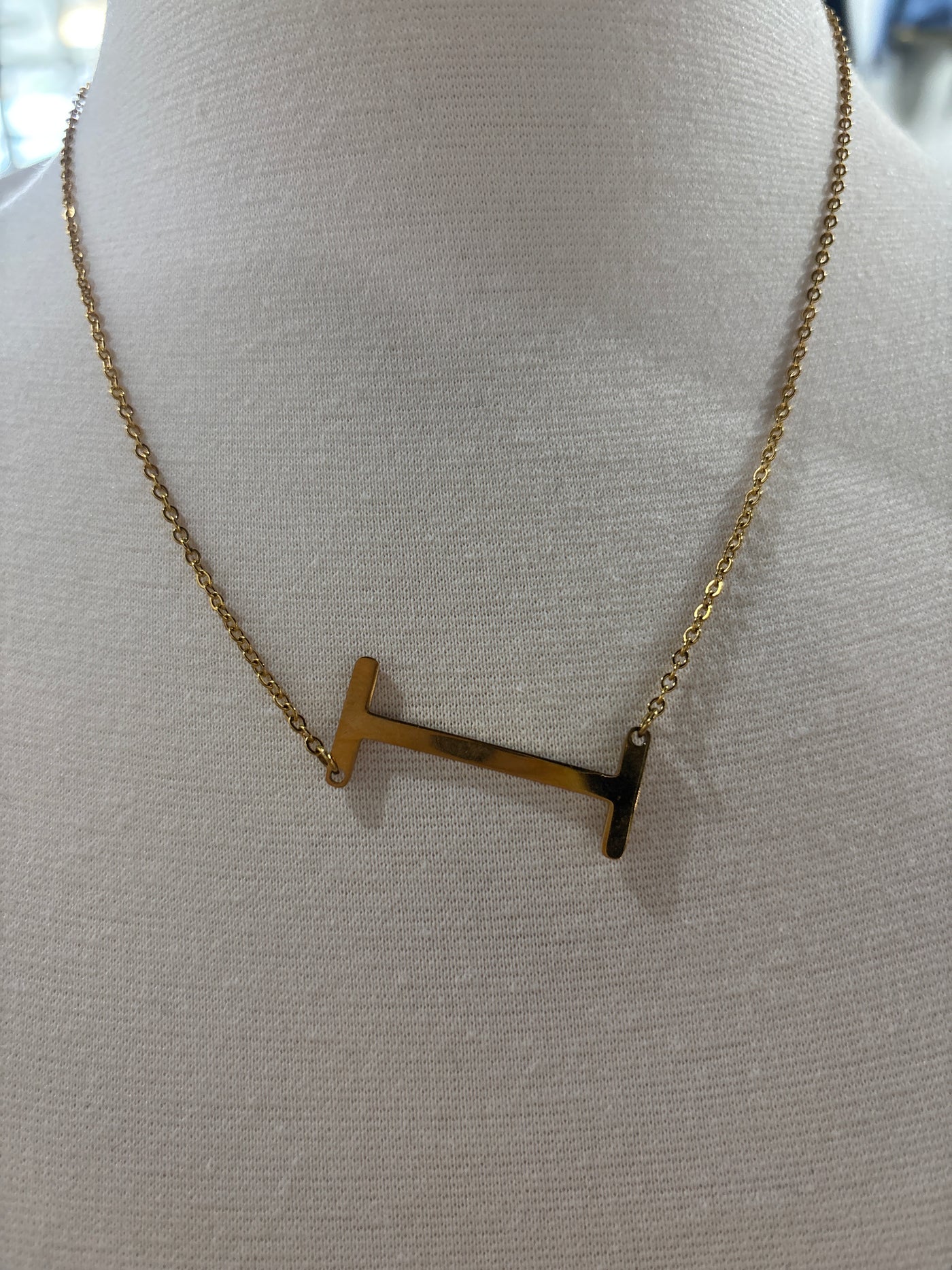 Letter Necklace "I"