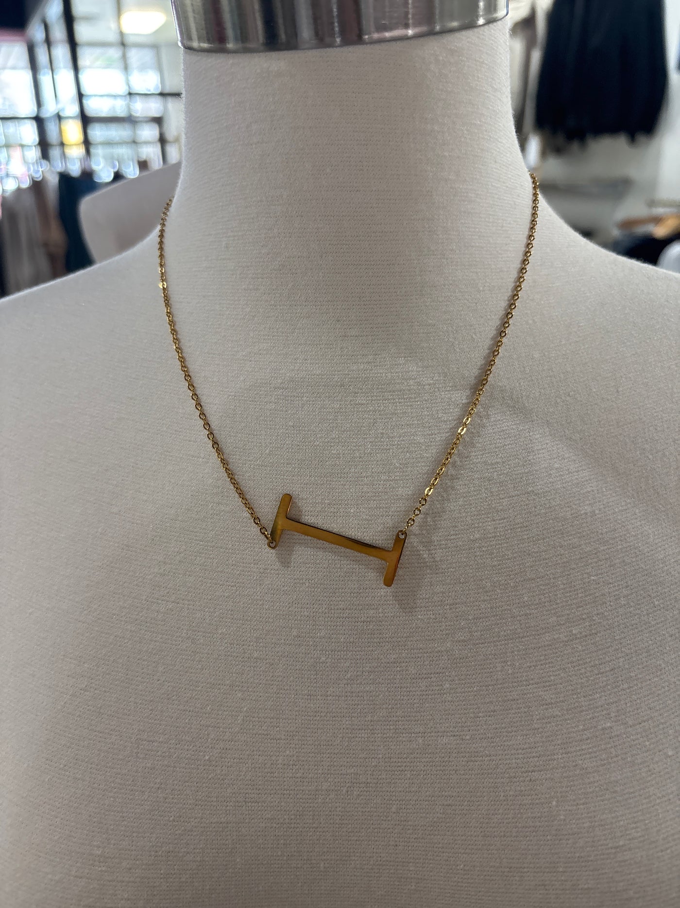 Letter Necklace "I"